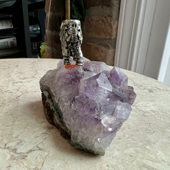 Elephant on Amethyst Crystal Stone - Picture 4 of 7